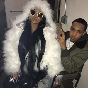 Meet your Posher, Dara